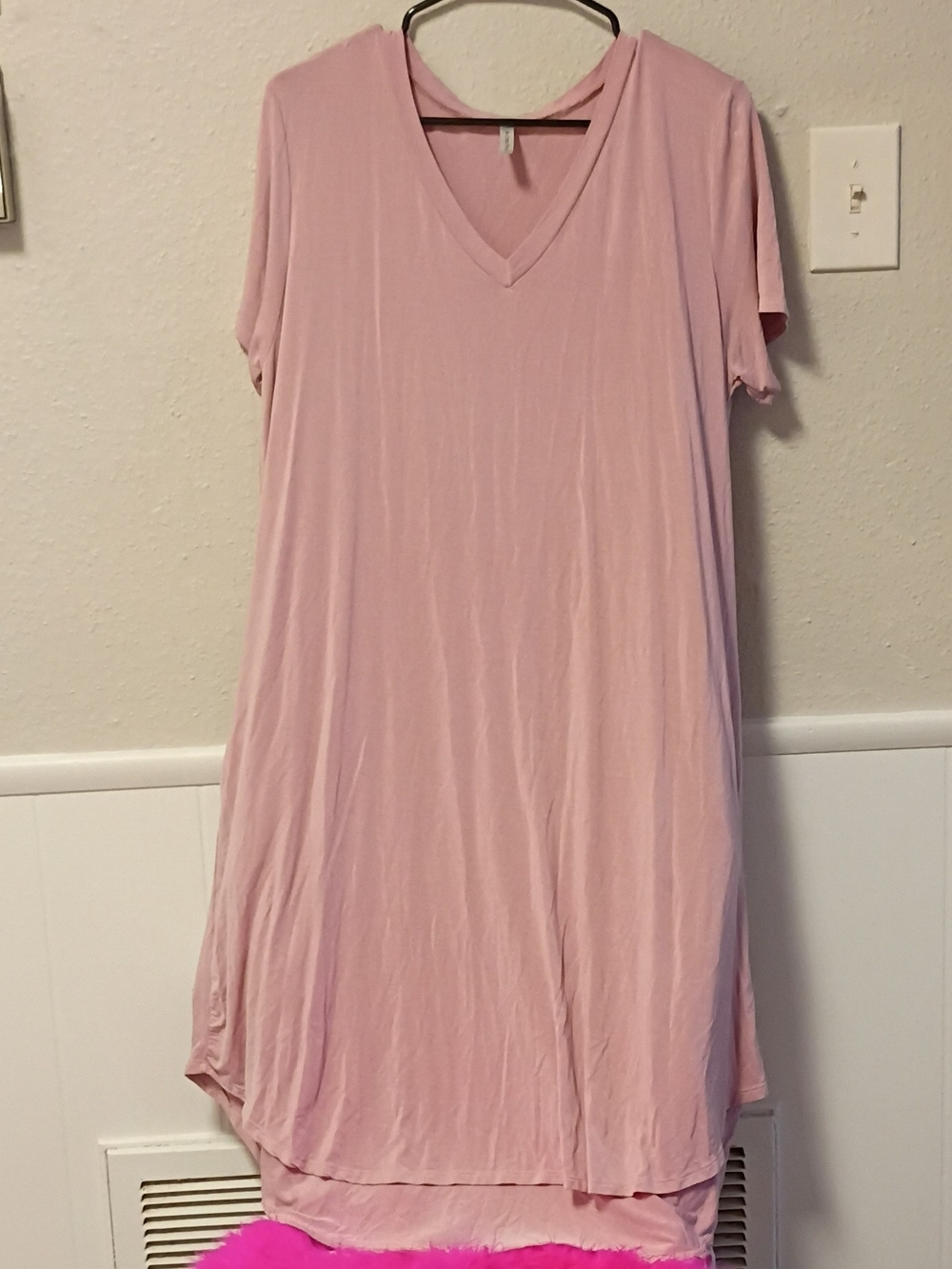 Acting Pro Dusty Pink V-Neck Short Sleeve Tunic